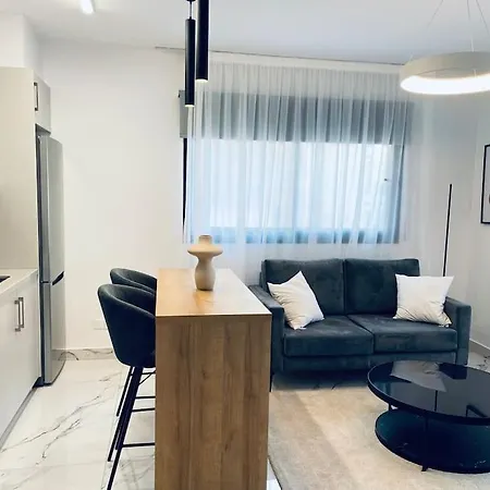 Amazing In New Building *